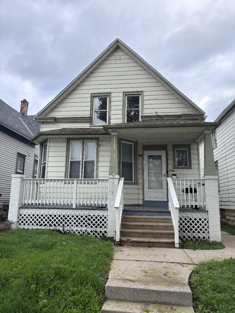 Apartment for rent at 2166 S 6th St, Milwaukee, WI 53215