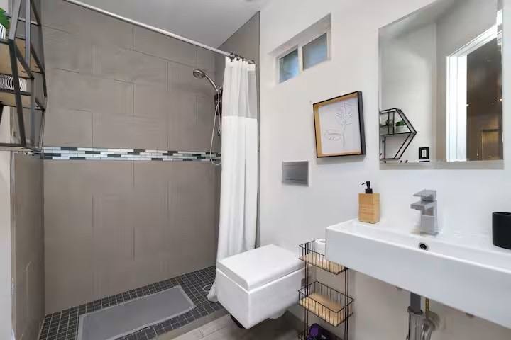 Apartment for rent at 2039 E 8th St #CASITA, Tucson, AZ 85719