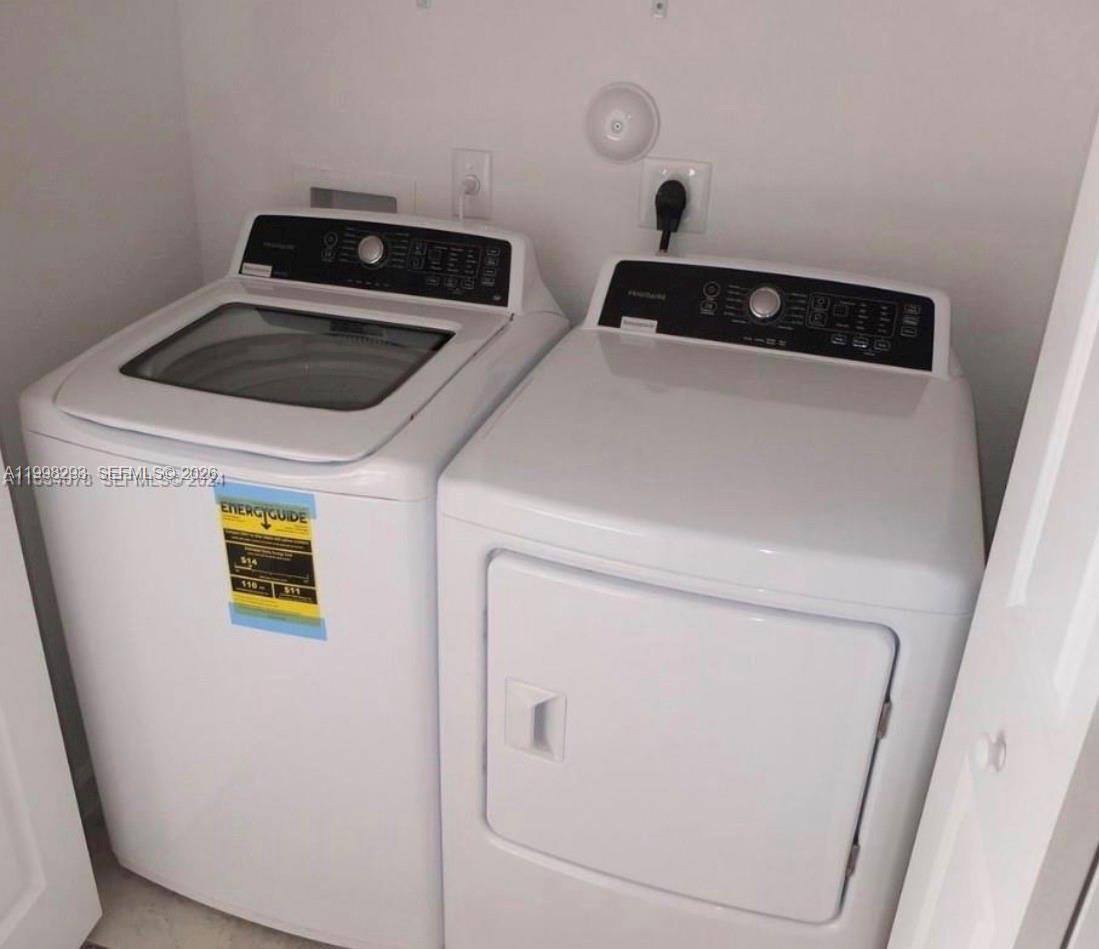 Townhouse for rent at 407 NE 208th Terrace #407 Mi, Miami, FL 33179