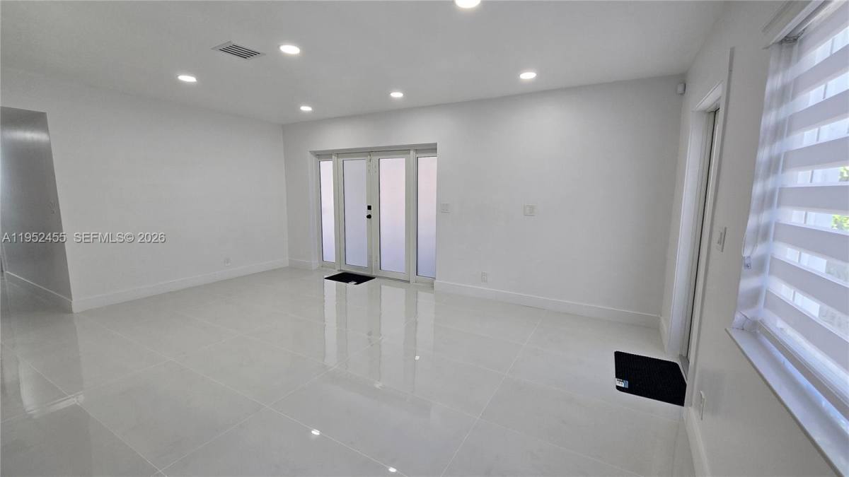 Townhouse for rent at 1300 N 64th Ave, Hollywood, FL 33024
