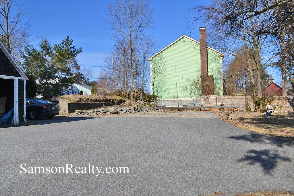 Apartment for rent at 745 Pleasant St #2, Pawtucket, RI 02860