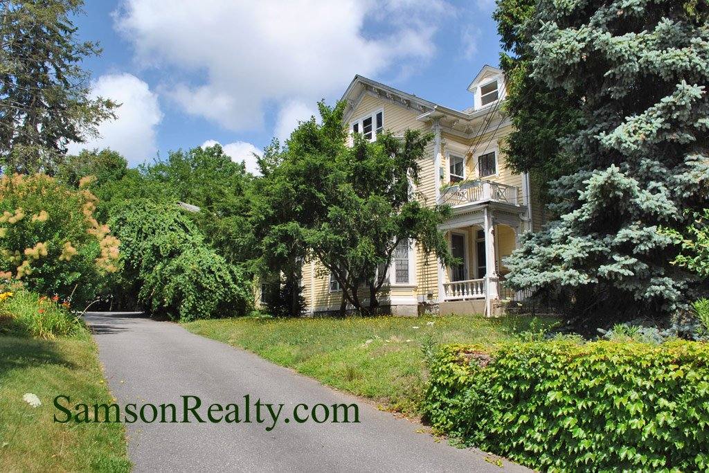 Apartment for rent at 745 Pleasant St #2, Pawtucket, RI 02860