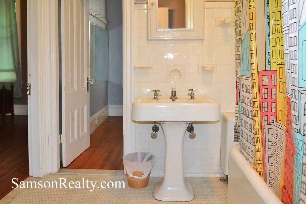 Apartment for rent at 745 Pleasant St #2, Pawtucket, RI 02860