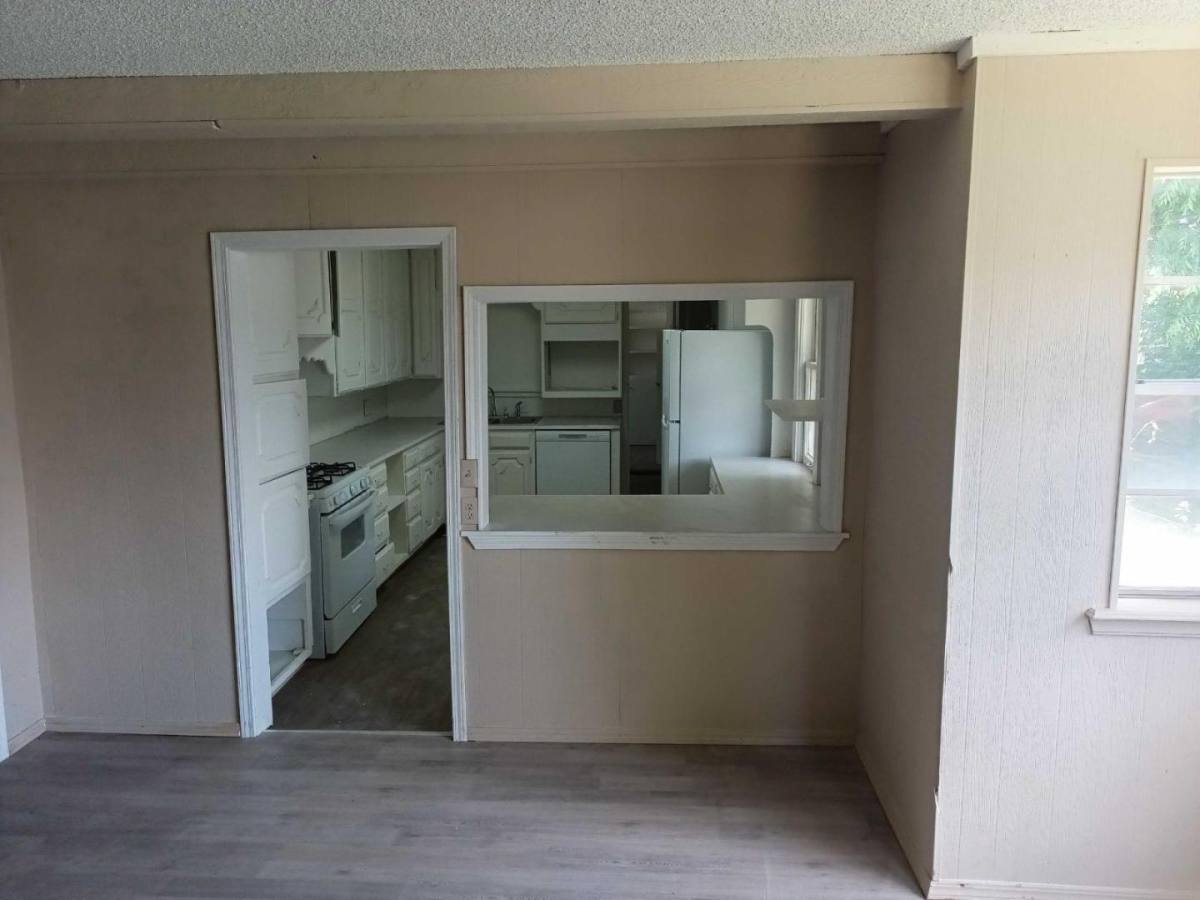 House for rent at 839 E 2nd St, Cushing, OK 74023