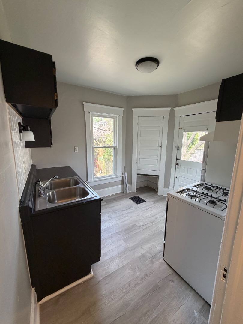 Apartment for rent at 813 13th St NW - Down, Canton, OH 44703