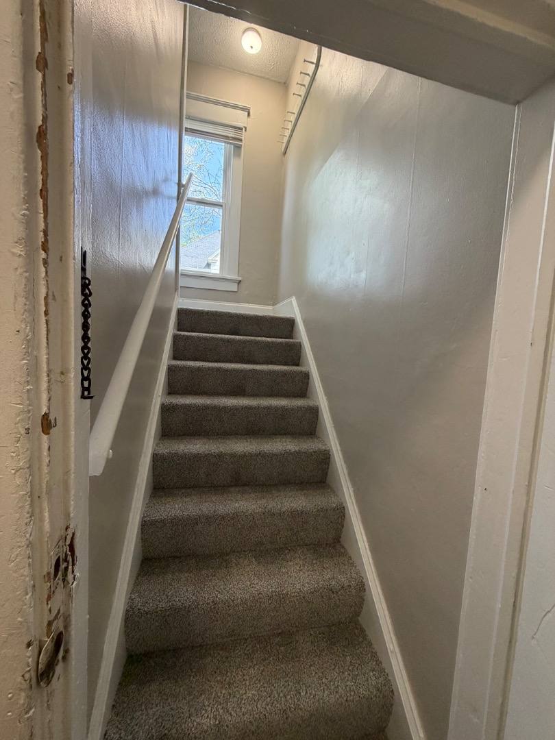 Apartment for rent at 813 13th St NW - Down, Canton, OH 44703
