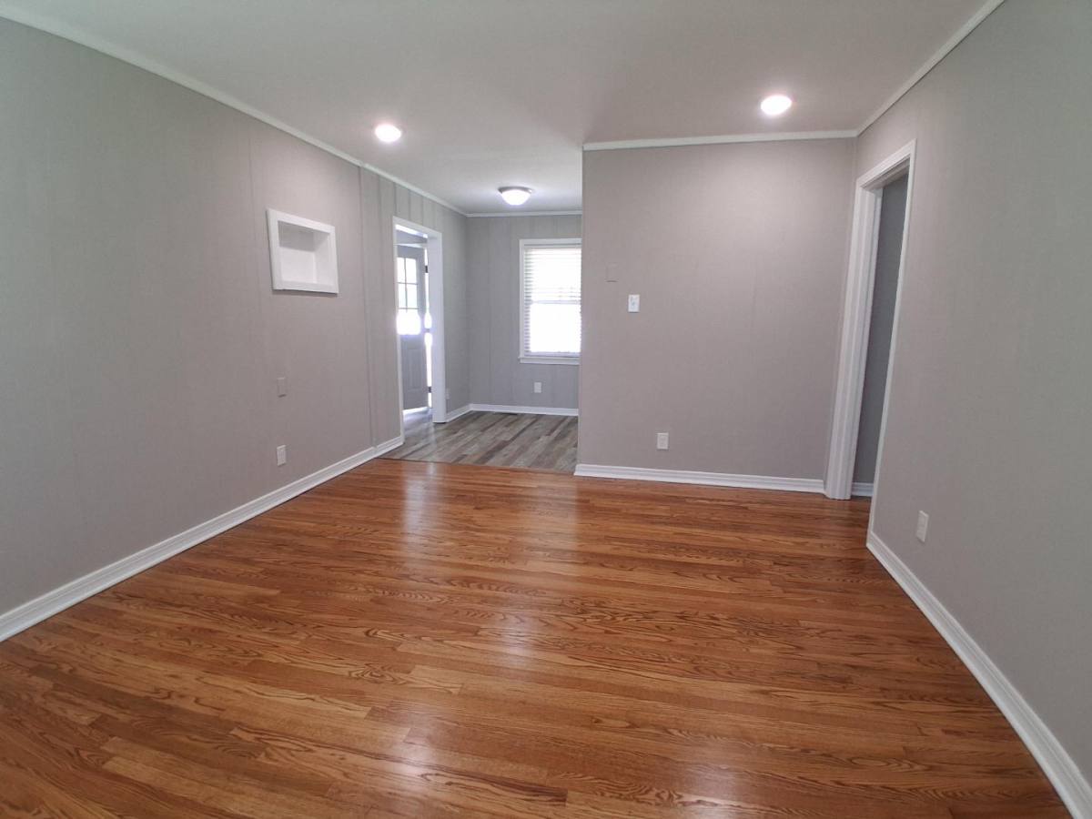 House for rent at 1923 Woodmont Dr, Columbia, TN 38401