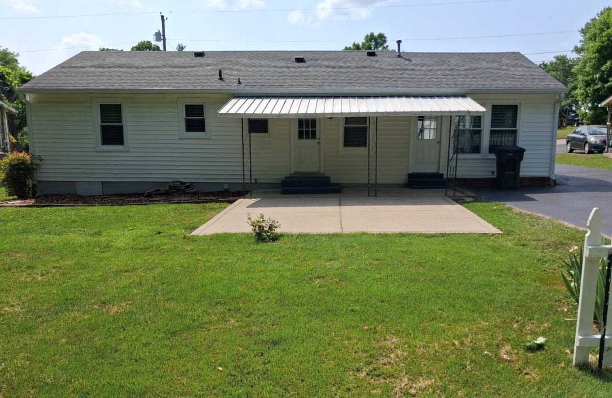 House for rent at 1923 Woodmont Dr, Columbia, TN 38401