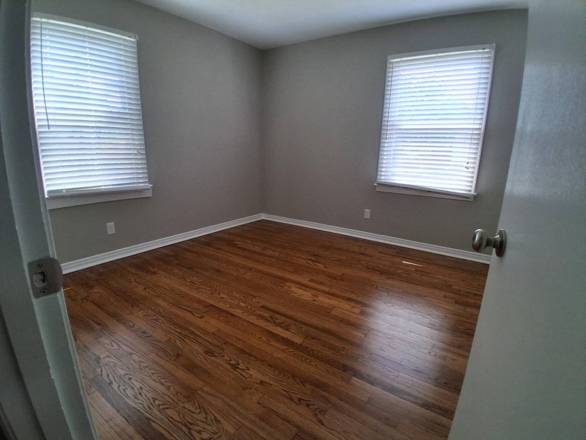 House for rent at 1923 Woodmont Dr, Columbia, TN 38401