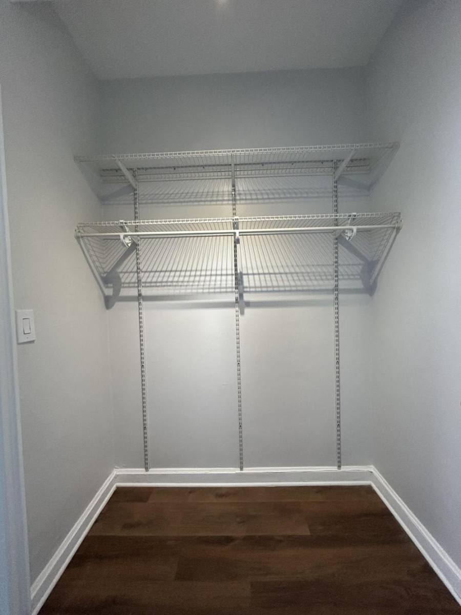 Apartment for rent at 535 W Cornelia, Chicago, IL 60657