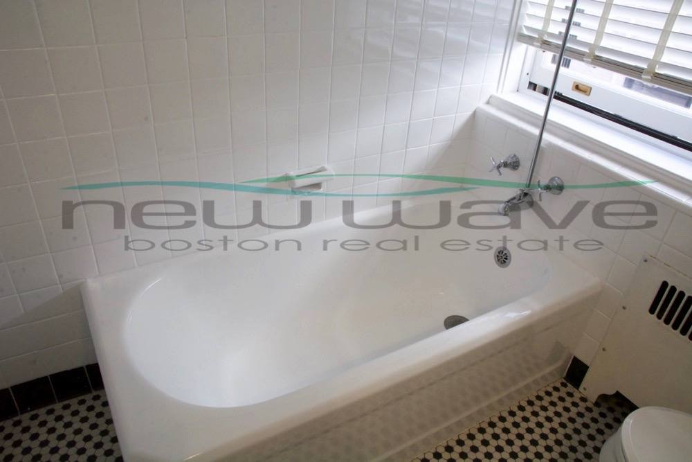 Apartment for rent at 21 Beacon St #8D, Boston, MA 02108