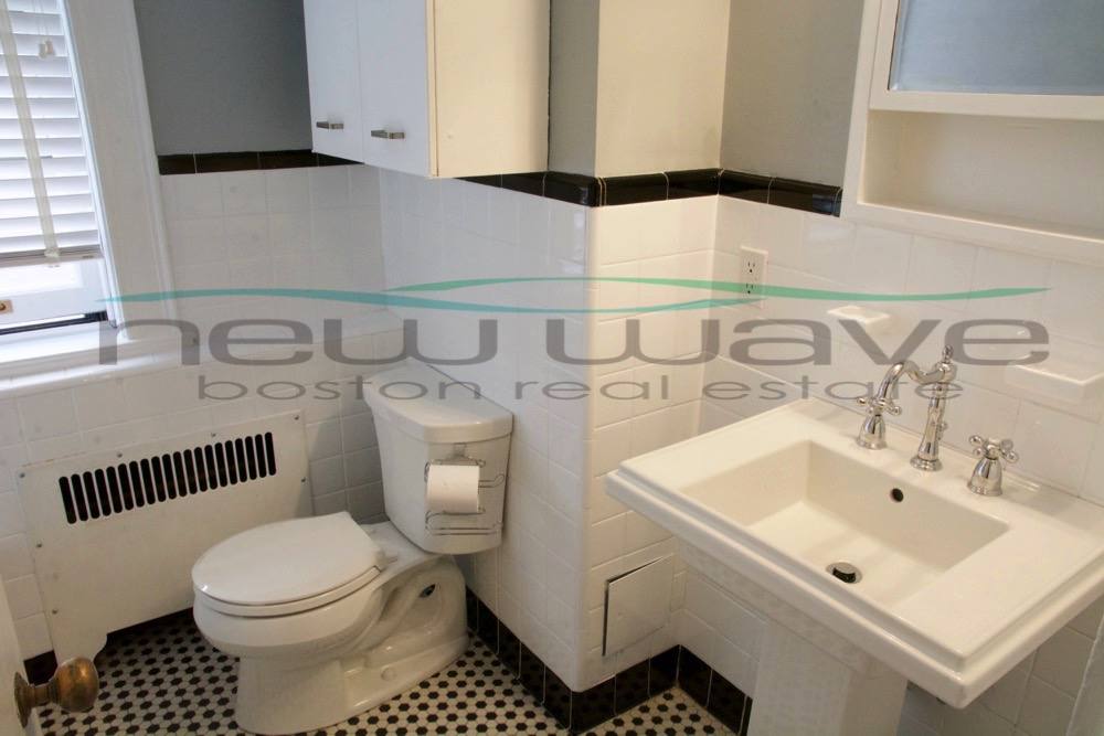 Apartment for rent at 21 Beacon St #8D, Boston, MA 02108