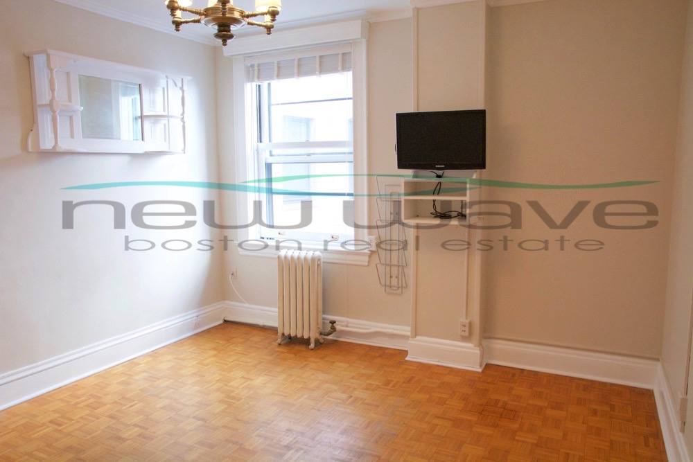 Apartment for rent at 21 Beacon St #8D, Boston, MA 02108