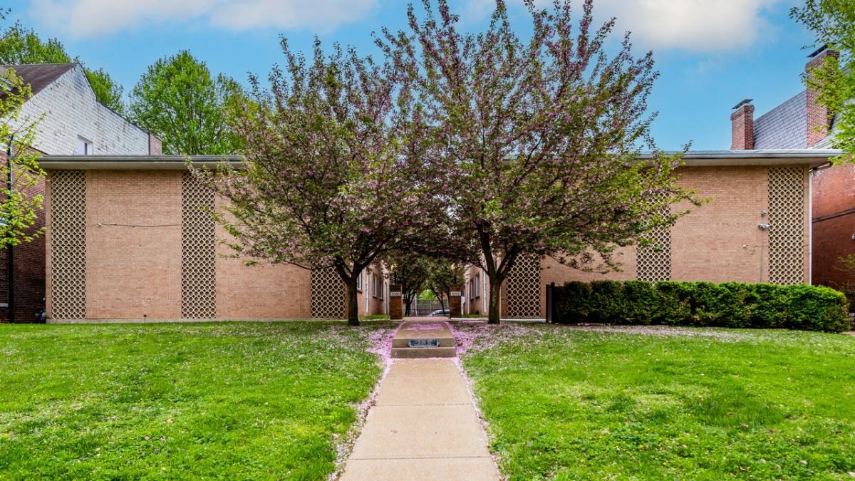 Apartment for rent at 5086 Waterman Blvd #5086 2C, Saint Louis, MO 63108