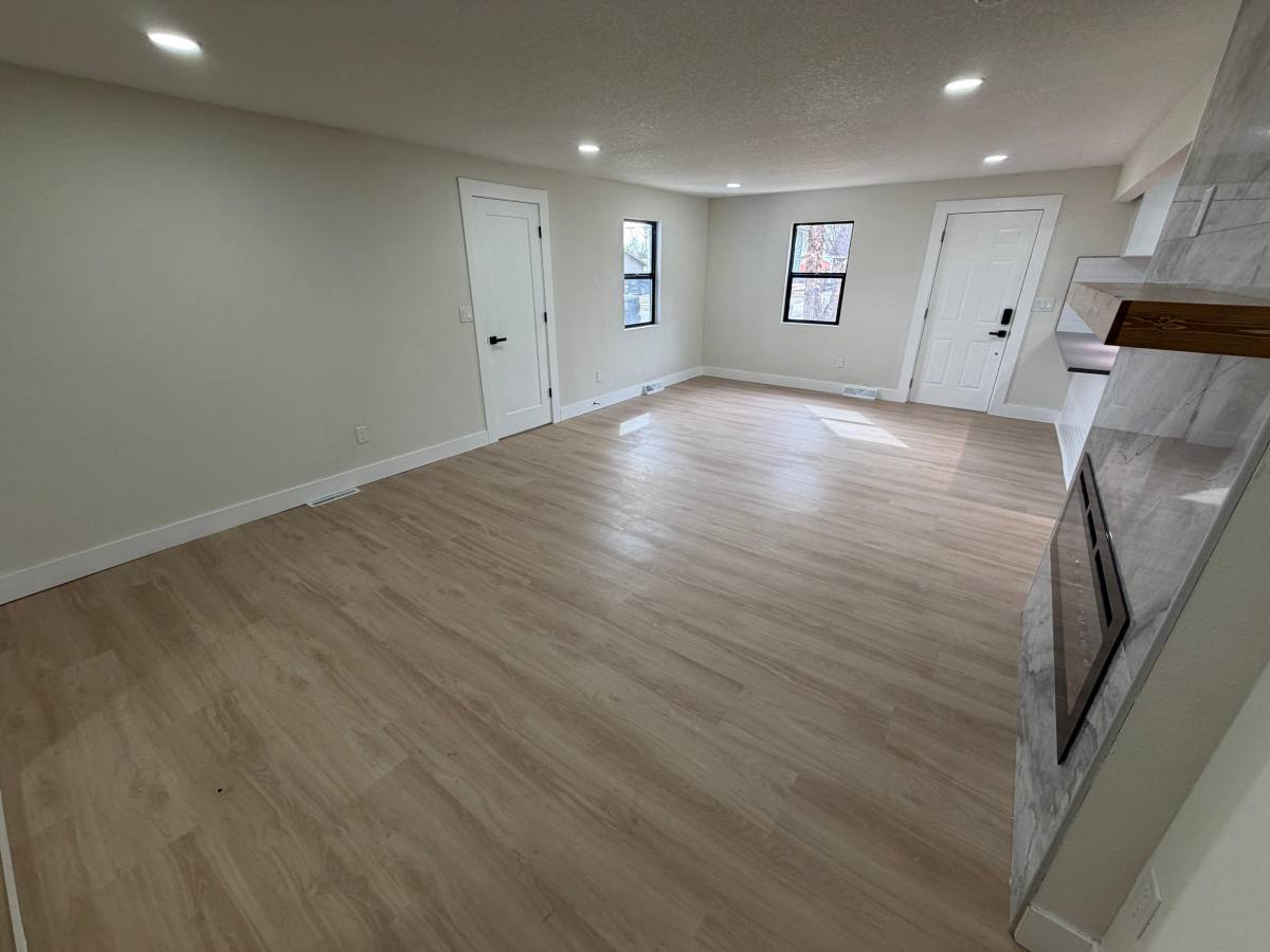 House for rent at 30 Elm St, Carlisle, IA 50047