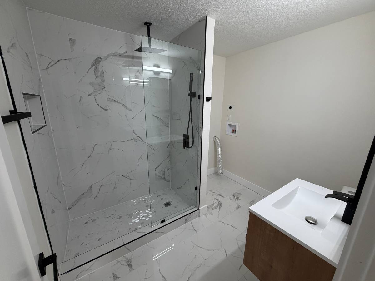 House for rent at 30 Elm St, Carlisle, IA 50047