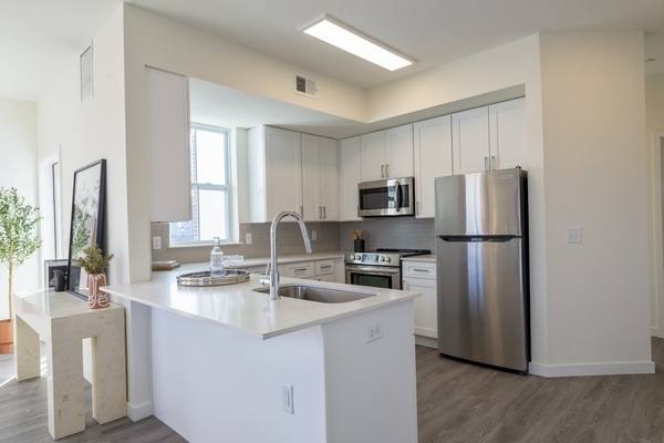 Apartment for rent at Summerhill Gardens, 377 Summerhill Rd, East Brunswick, NJ 08816