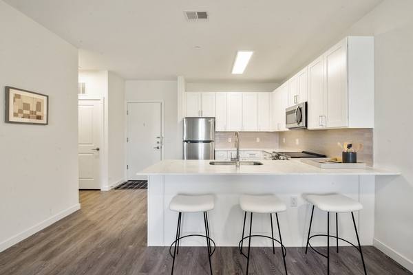 Apartment for rent at Summerhill Gardens, 377 Summerhill Rd, East Brunswick, NJ 08816