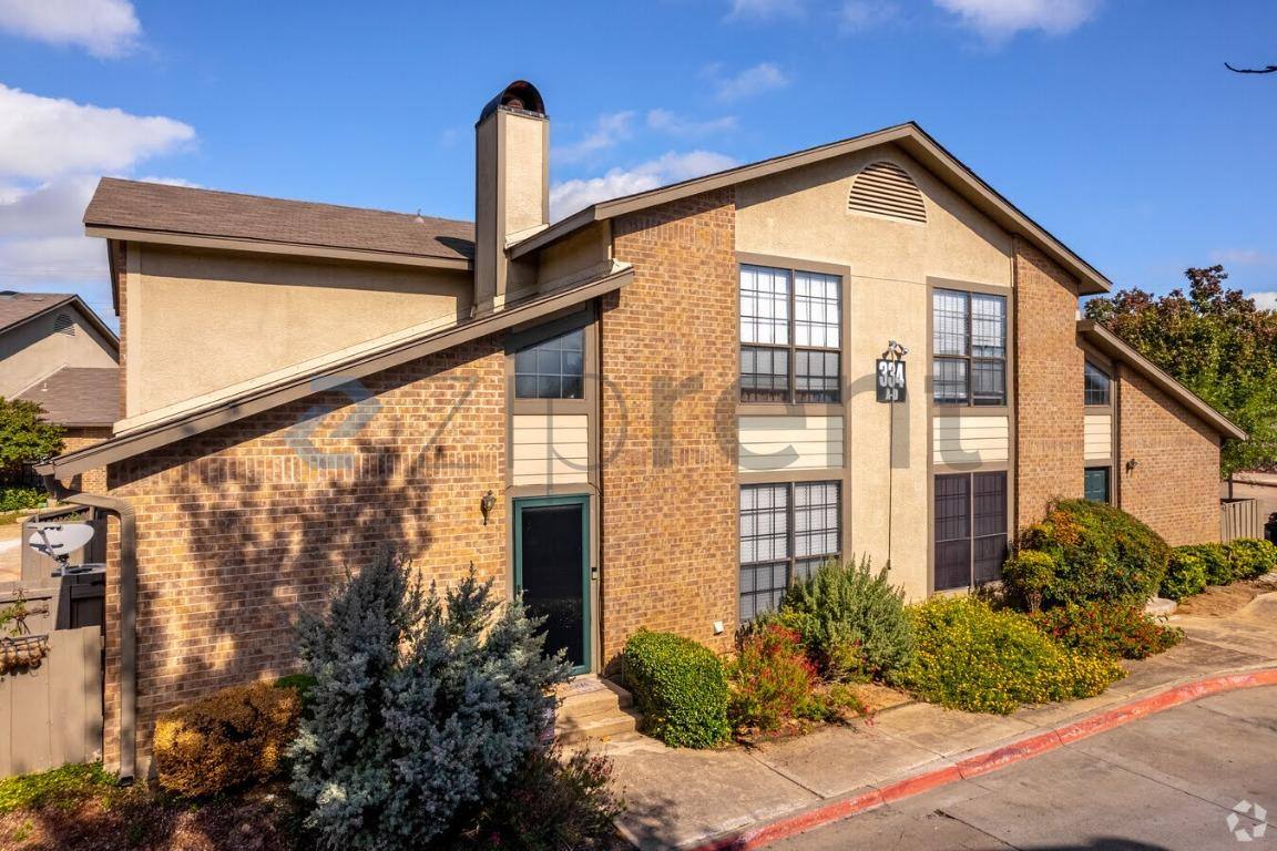 Townhouse for rent at 334 W Harwood Rd #A, Hurst, TX 76054