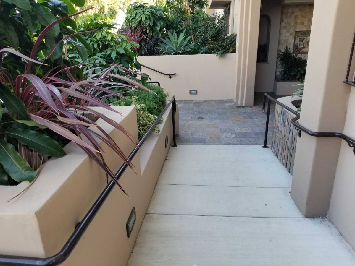 Apartment for rent at 10960 Bloomfield St #PH-11, North Hollywood, CA 91602