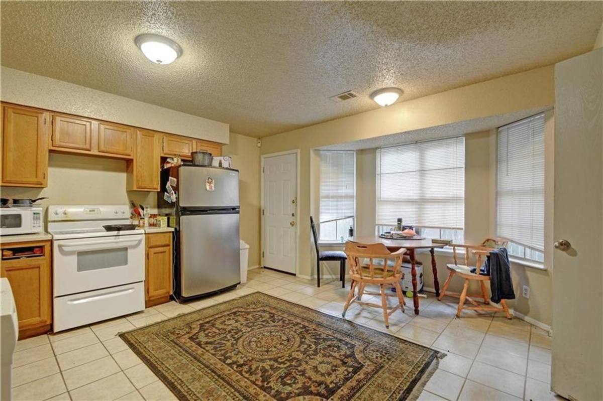 Townhouse for rent at 2011 Kirksey Dr, Austin, TX 78741