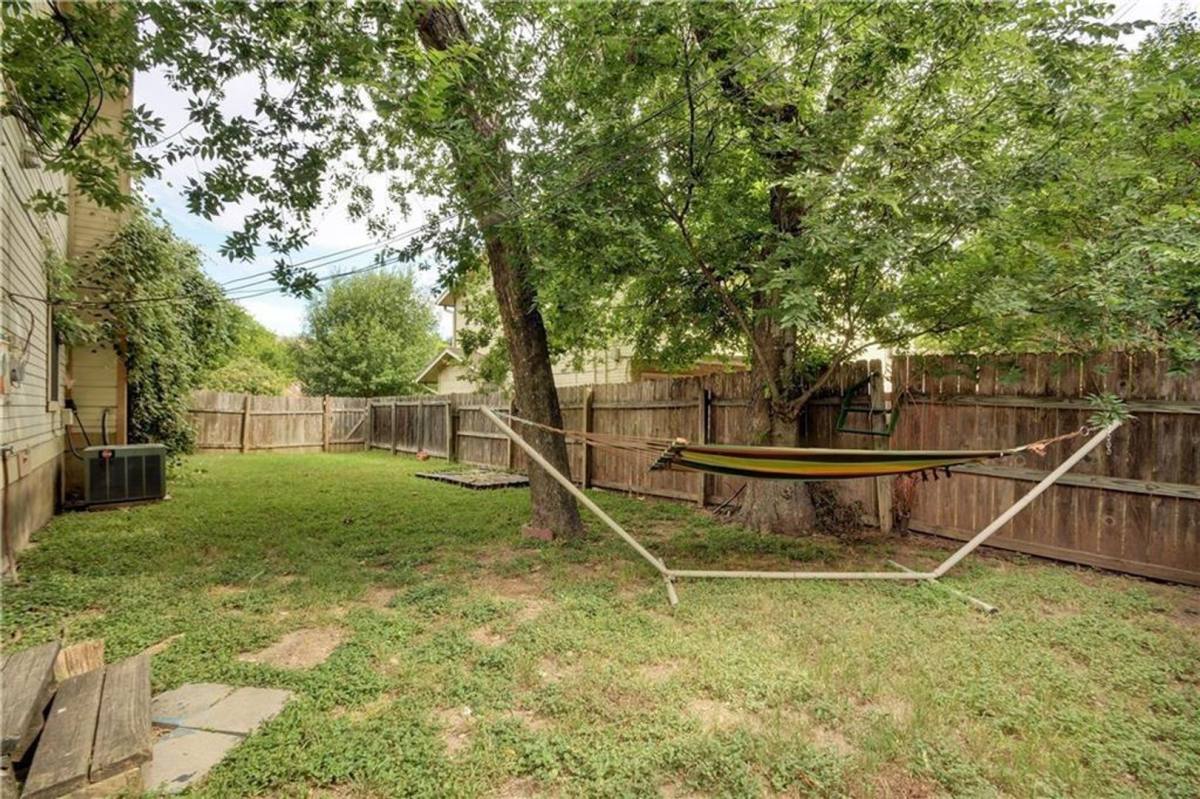 Townhouse for rent at 2011 Kirksey Dr, Austin, TX 78741