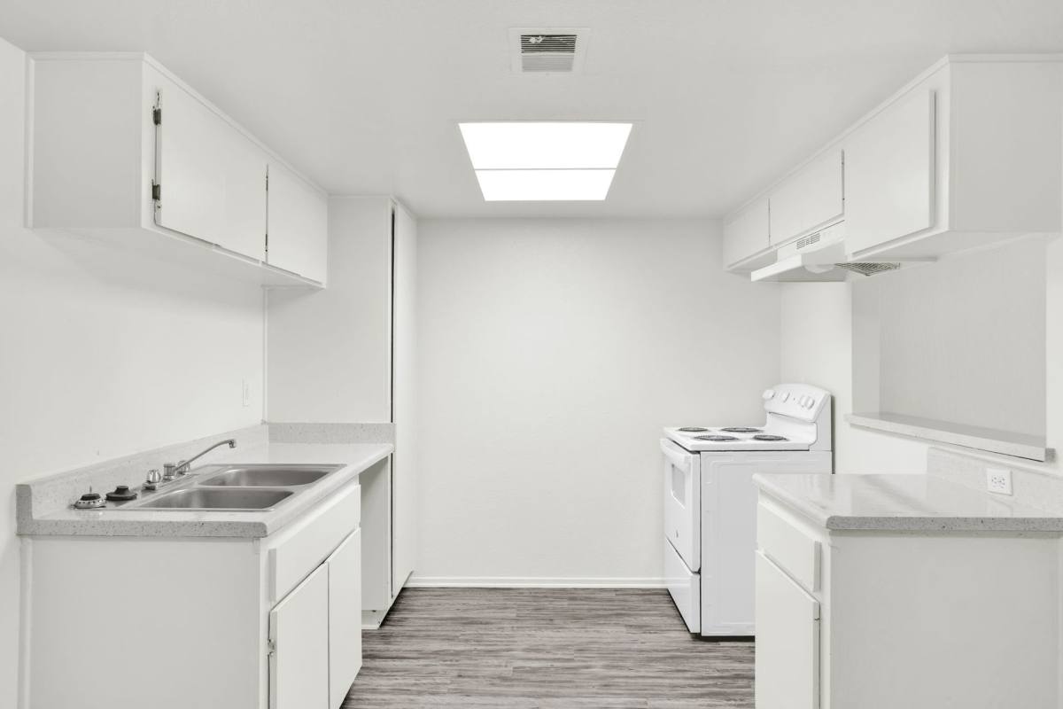 Apartment for rent at 904 Fairway Dr, Colton, CA 92324