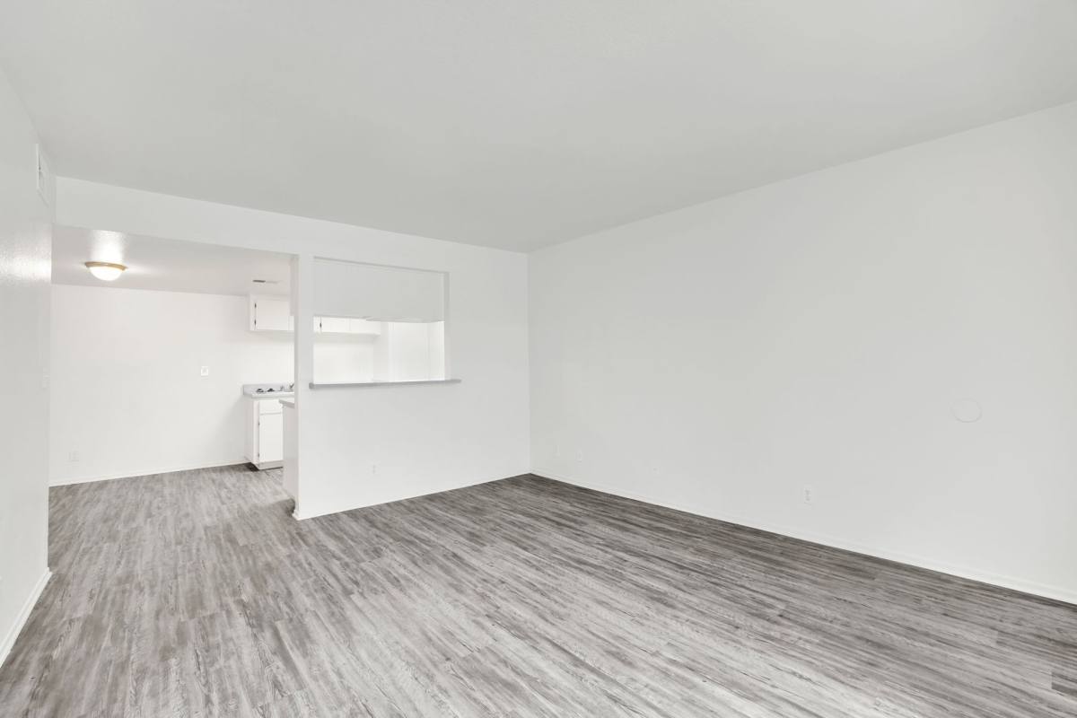 Apartment for rent at 904 Fairway Dr, Colton, CA 92324