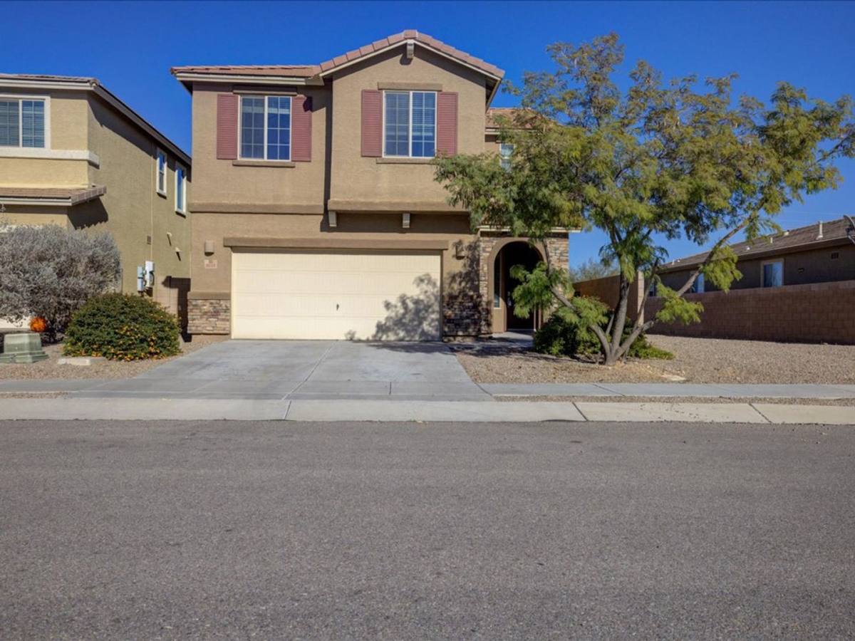 House for rent at 8011 S Dolphin Way, Tucson, AZ 85756