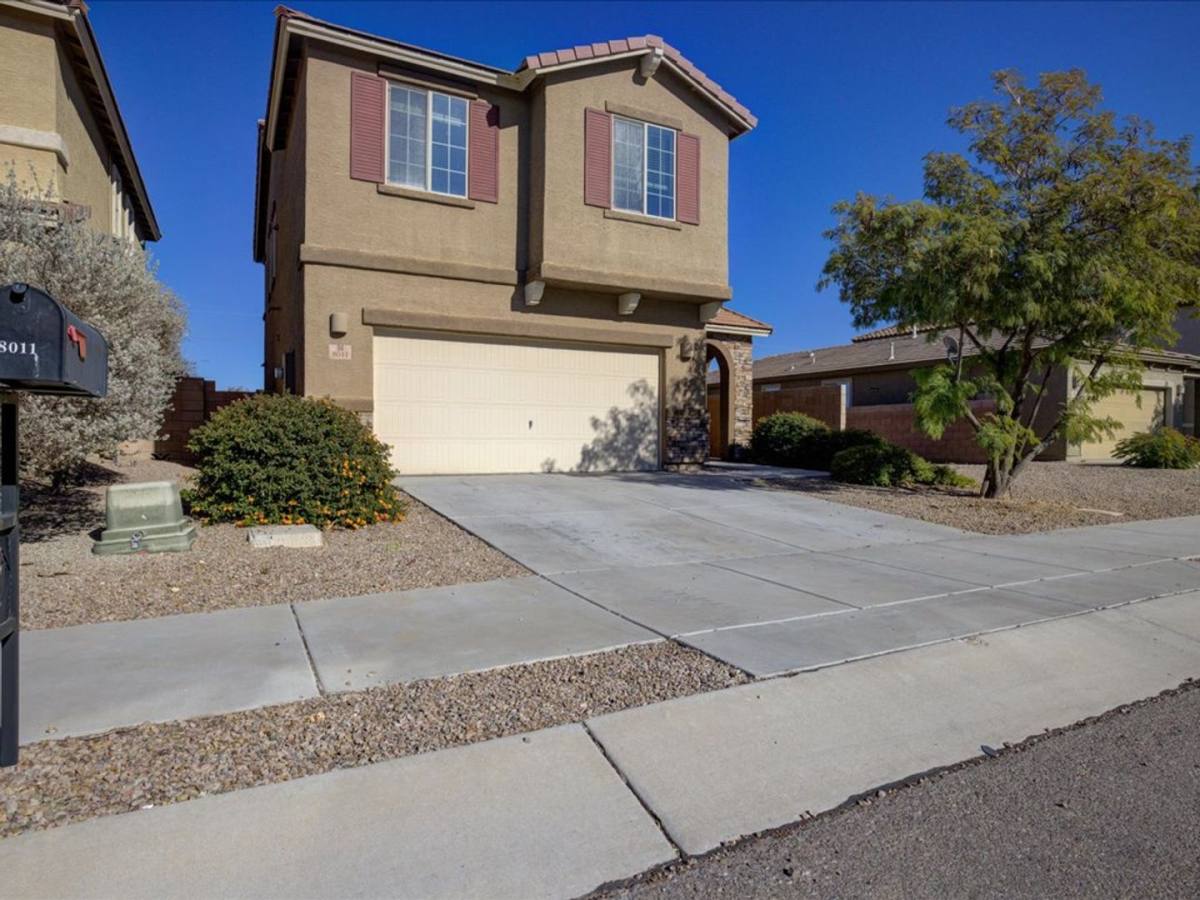 House for rent at 8011 S Dolphin Way, Tucson, AZ 85756
