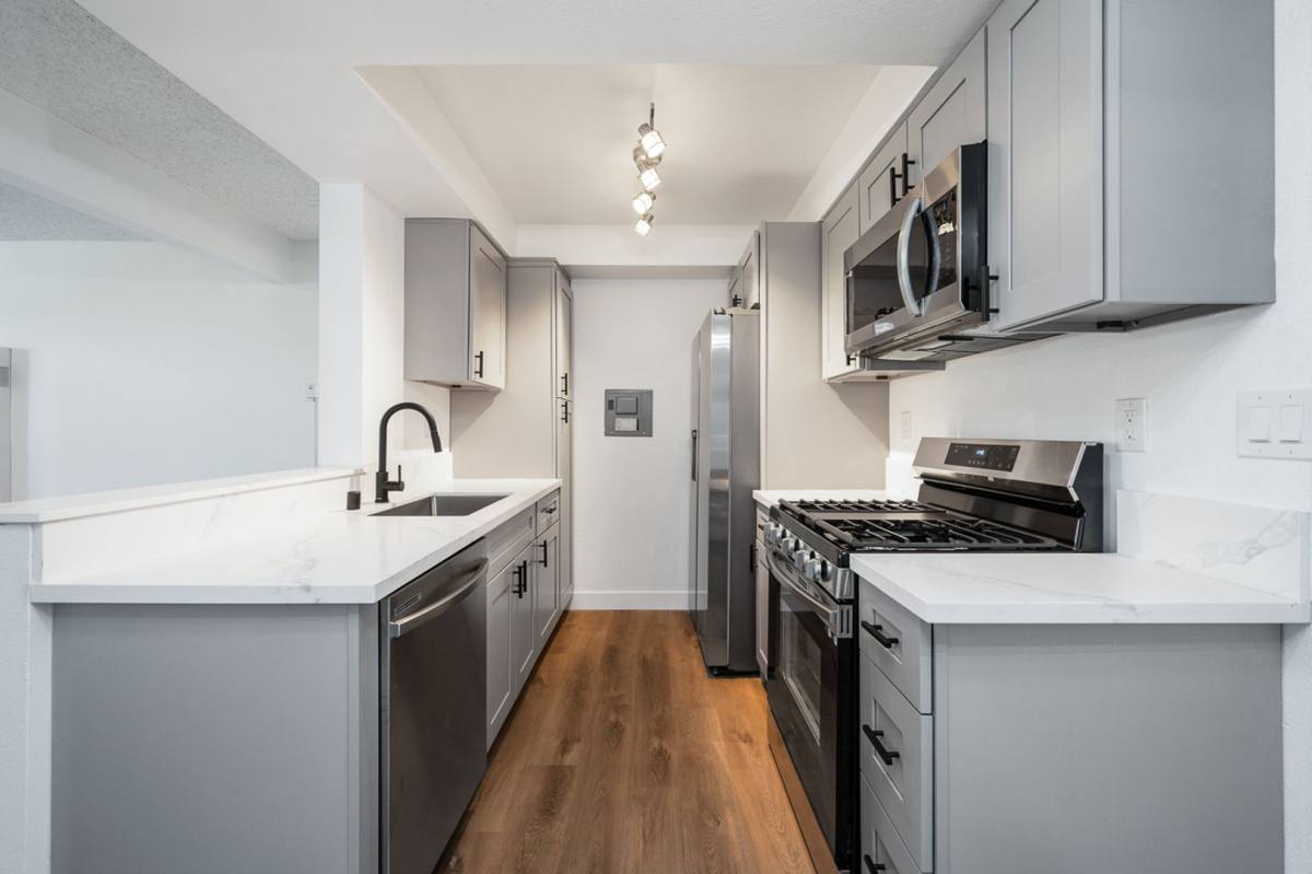 Apartment for rent at 5700 Ackerfield Ave, Long Beach, CA 90805