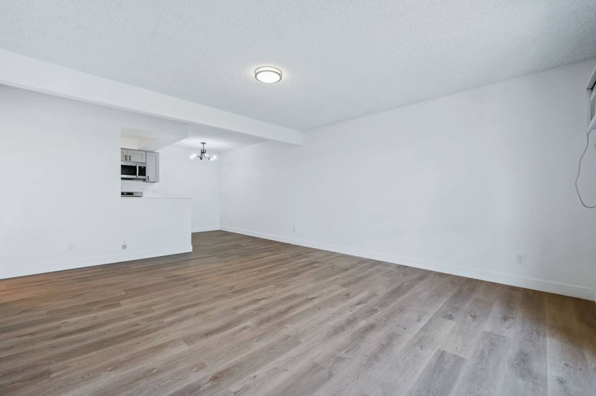 Apartment for rent at 5700 Ackerfield Ave, Long Beach, CA 90805