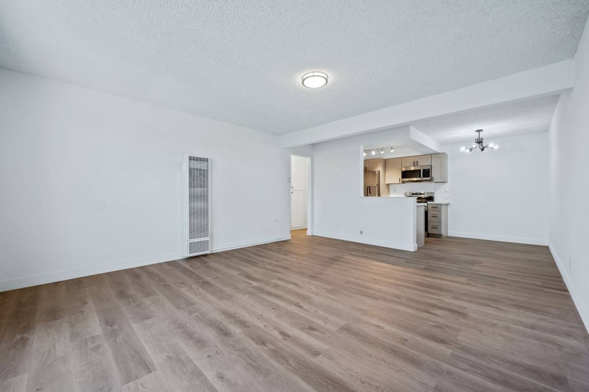 Apartment for rent at 5700 Ackerfield Ave, Long Beach, CA 90805