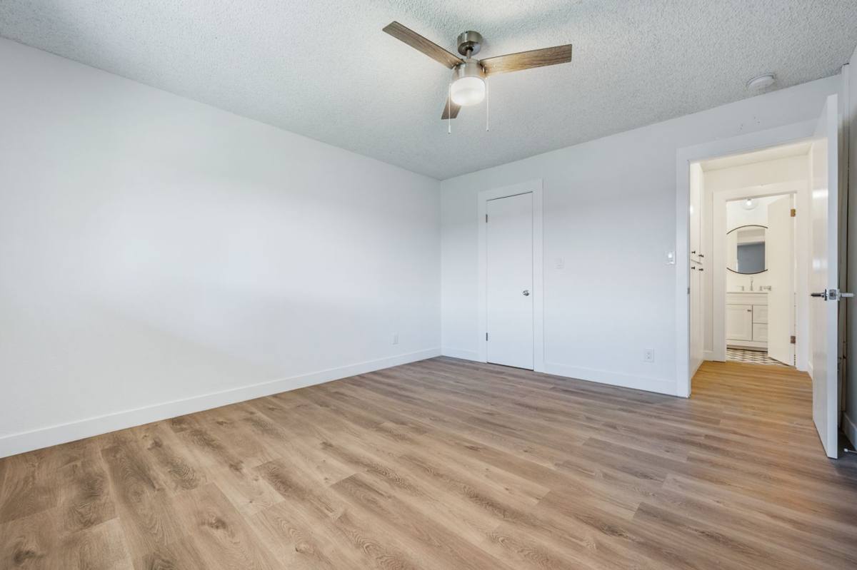 Apartment for rent at 5700 Ackerfield Ave, Long Beach, CA 90805