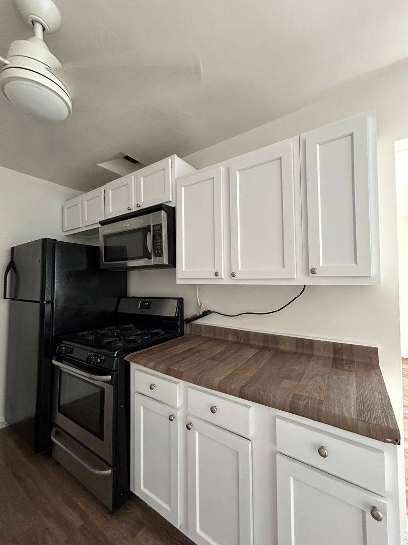 Apartment for rent at 931-933 Florida St, Imperial Beach, CA 91932