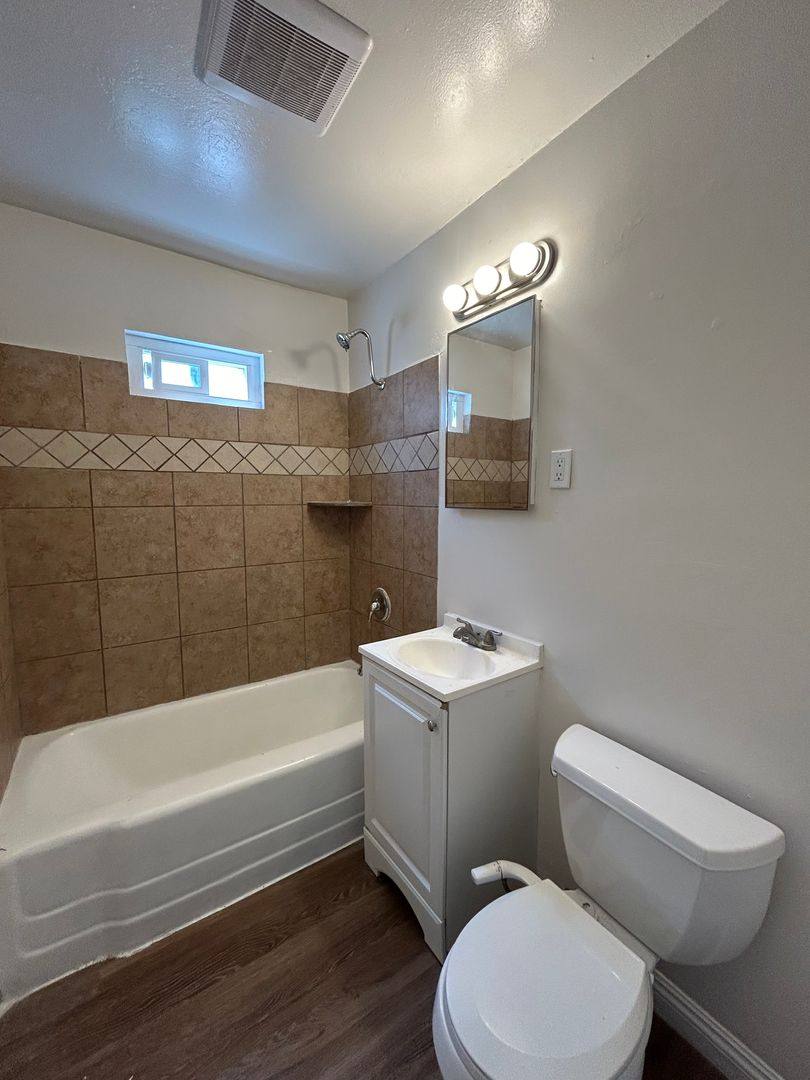 Apartment for rent at 931-933 Florida St, Imperial Beach, CA 91932