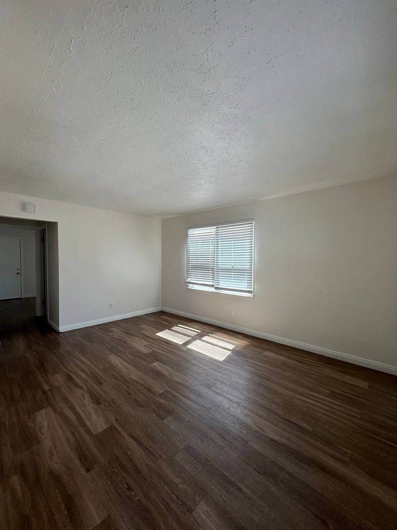 Apartment for rent at 931-933 Florida St, Imperial Beach, CA 91932