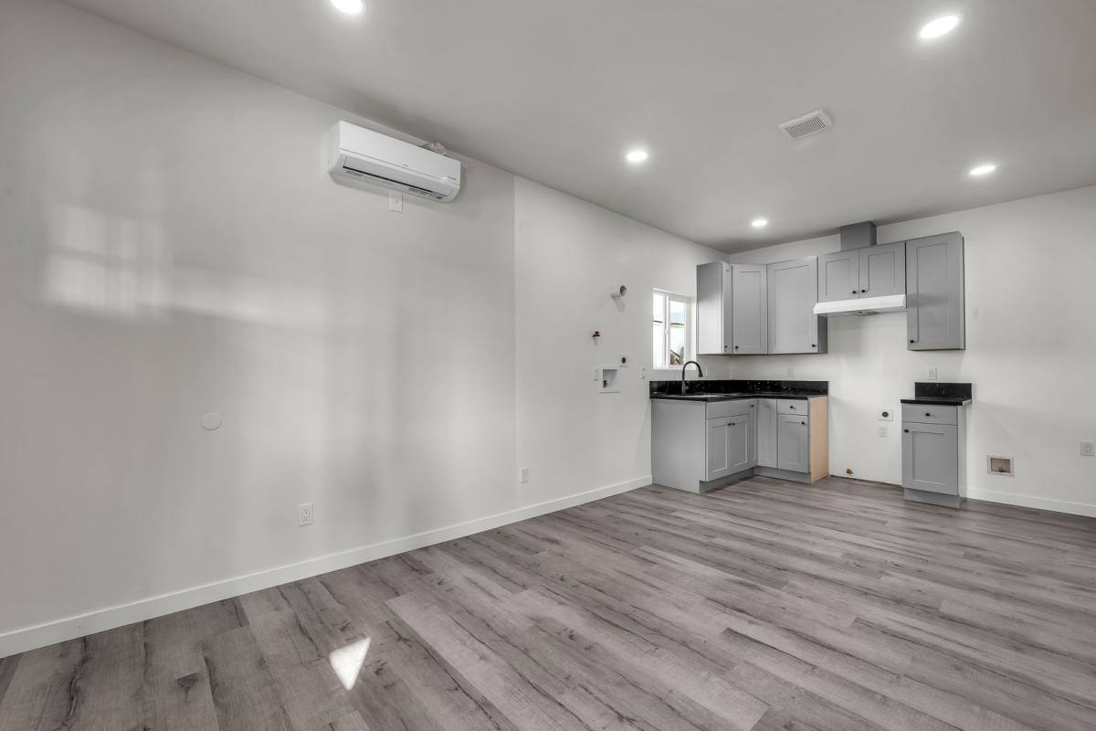 Apartment for rent at 5842 Denver Ave, Los Angeles, CA 90044
