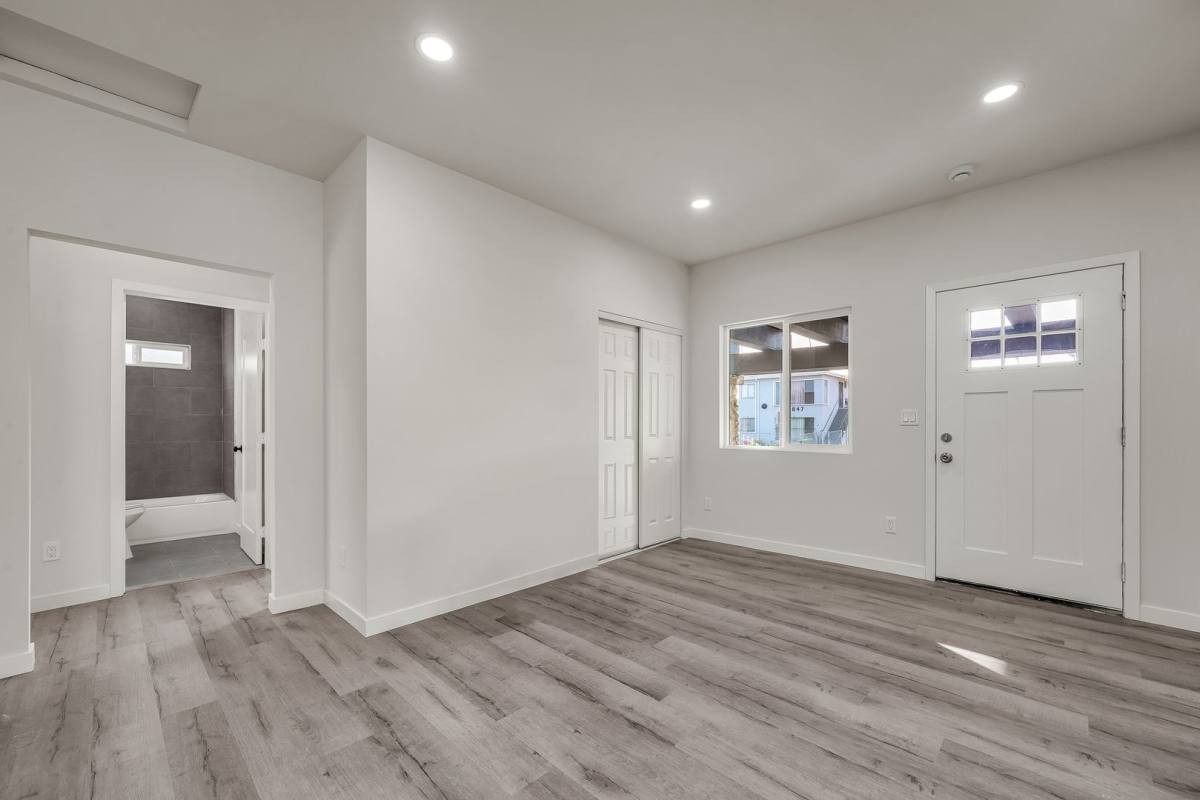 Apartment for rent at 5842 Denver Ave, Los Angeles, CA 90044