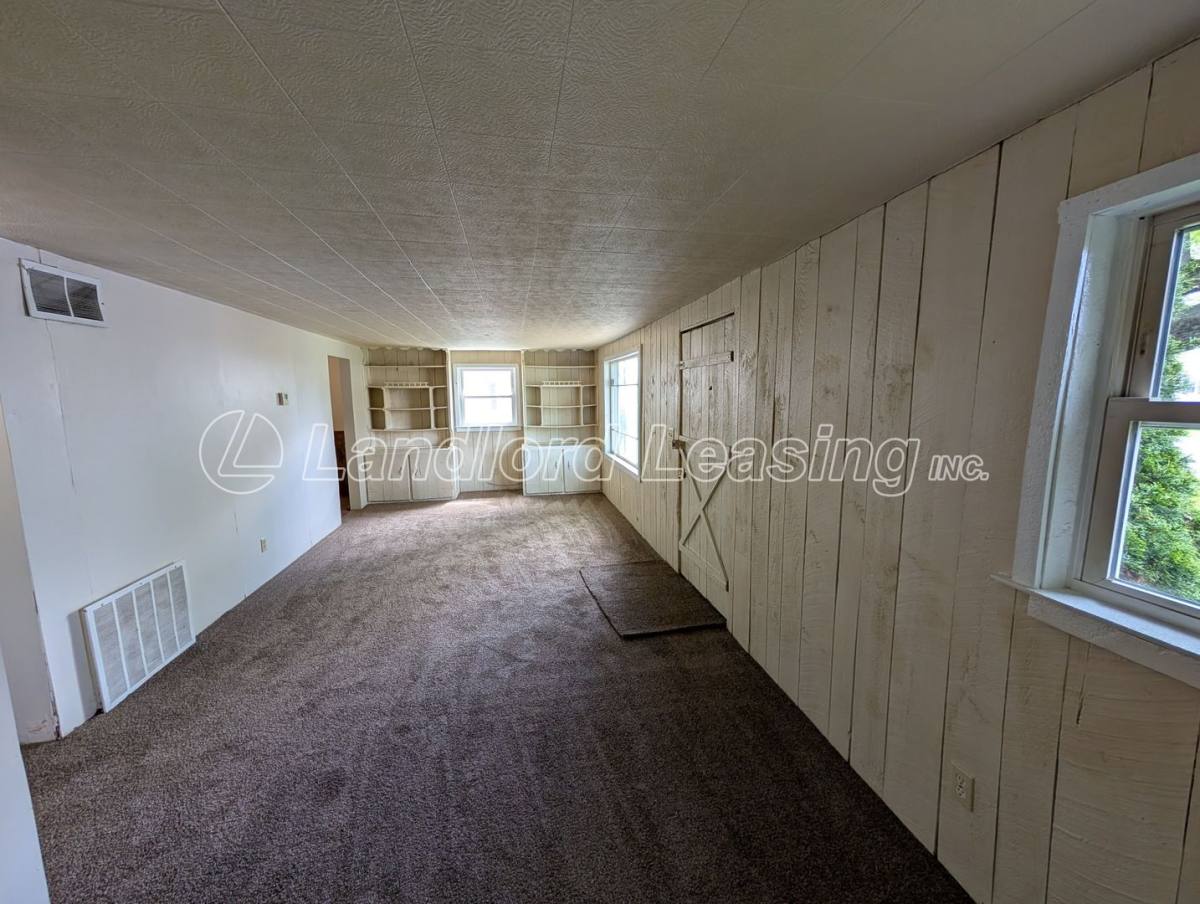 House for rent at 1109 Euclid Ave, Lorain, OH 44052