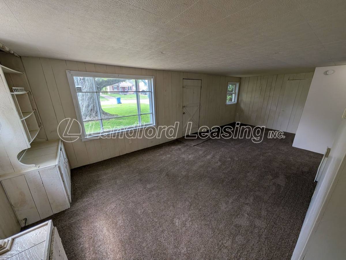 House for rent at 1109 Euclid Ave, Lorain, OH 44052