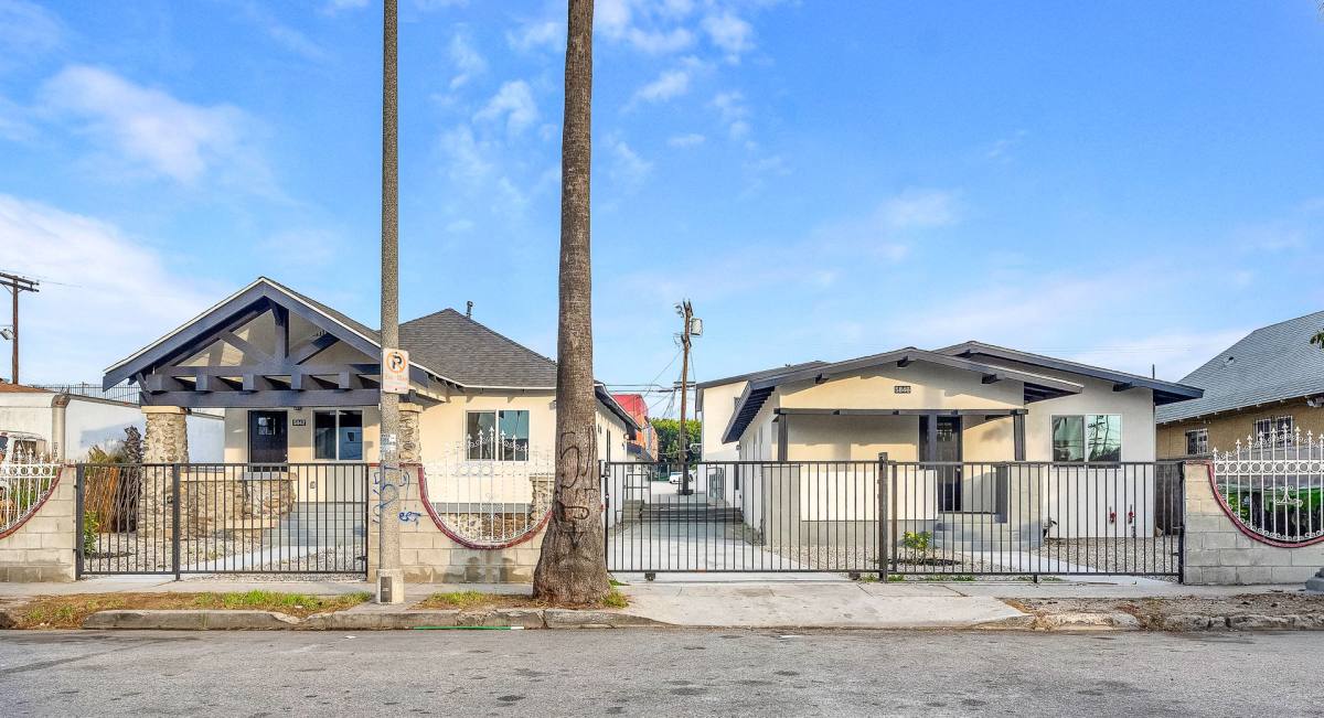 Apartment for rent at 5846 Denver Ave, Los Angeles, CA 90044
