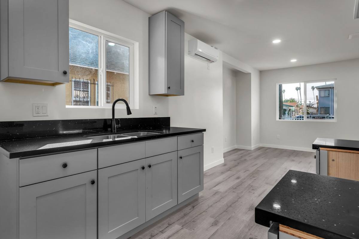 Apartment for rent at 5846 Denver Ave, Los Angeles, CA 90044