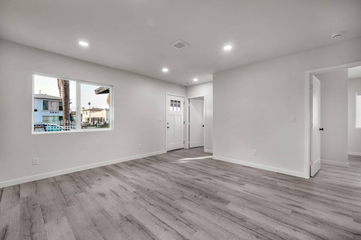 Apartment for rent at 5846 Denver Ave, Los Angeles, CA 90044