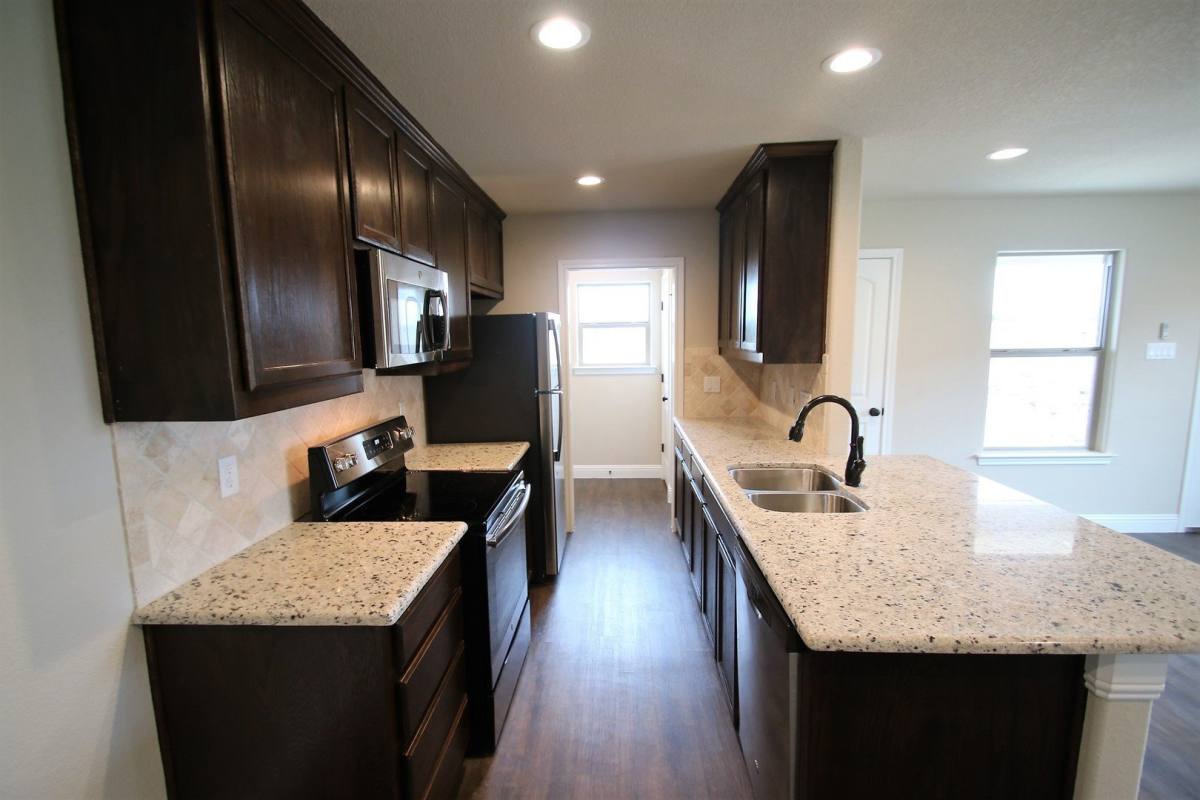 Apartment for rent at 134-136 Crossbow Court, Weatherford, TX 76088
