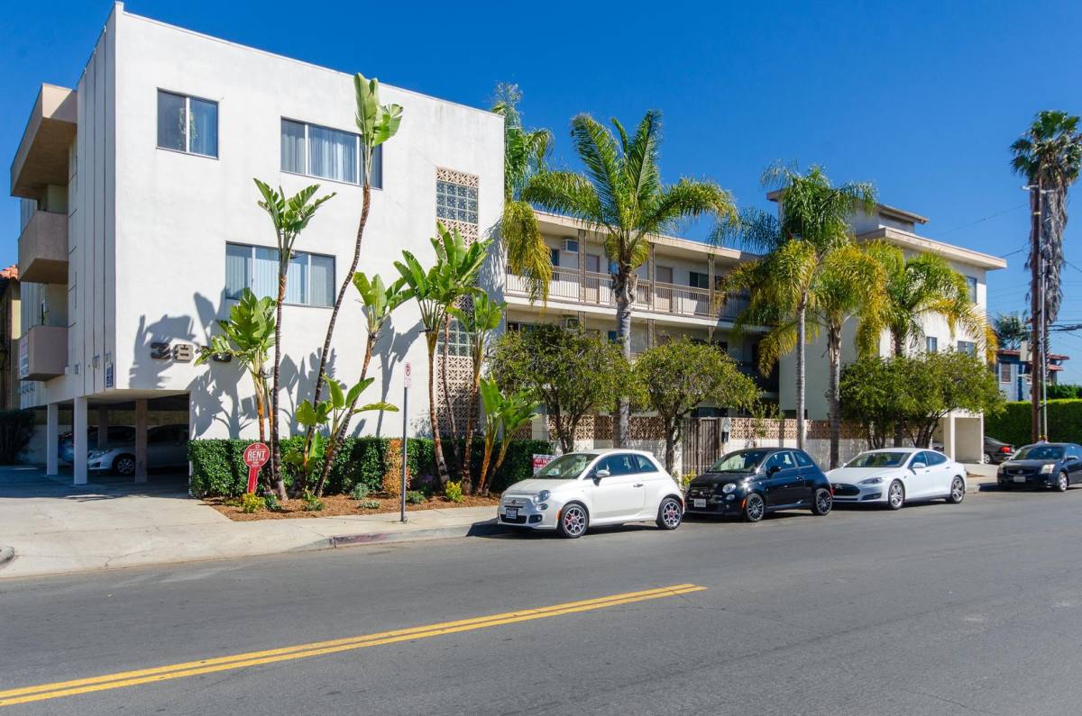 Apartment for rent at 3810 Wade St, Los Angeles, CA 90066