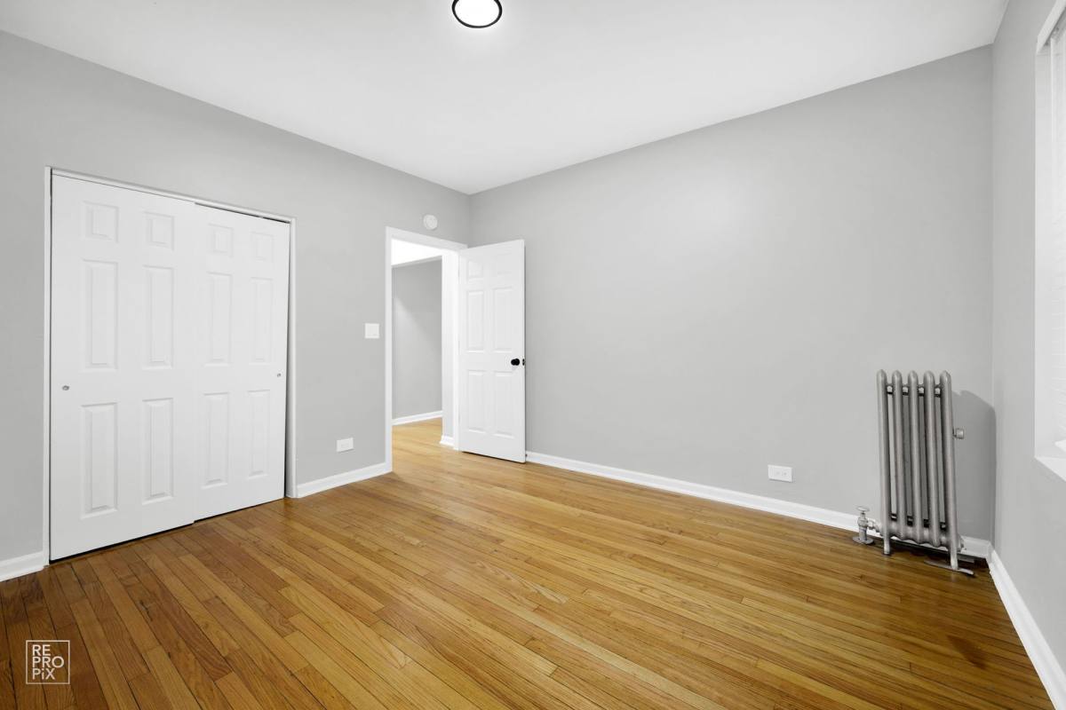 Apartment for rent at 7028 S Clyde, Chicago, IL 60649