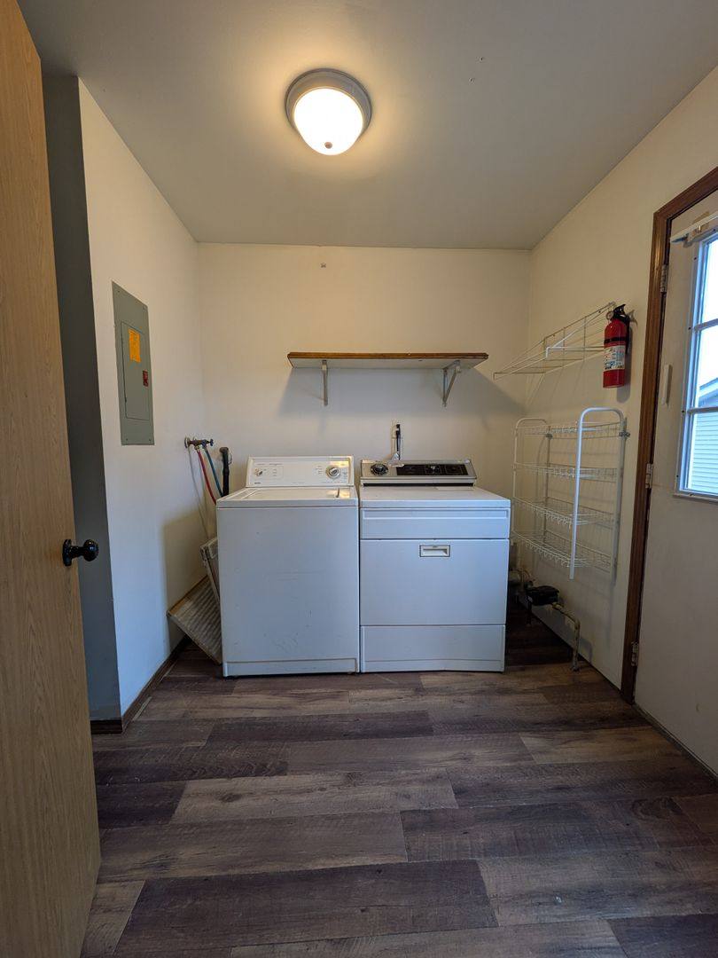 Apartment for rent at 632 N Elmer St, Griffith, IN 46319