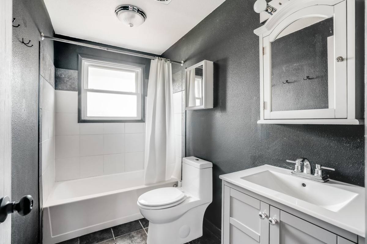 House for rent at 3210 SE Sherrett St, Portland, OR 97222