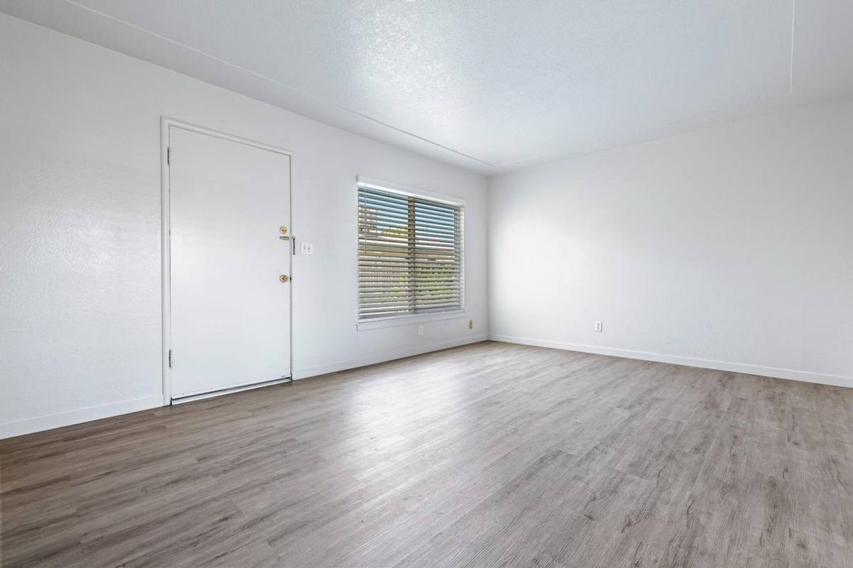 Apartment for rent at 2044 Mayfair Dr W, Fresno, CA 93703